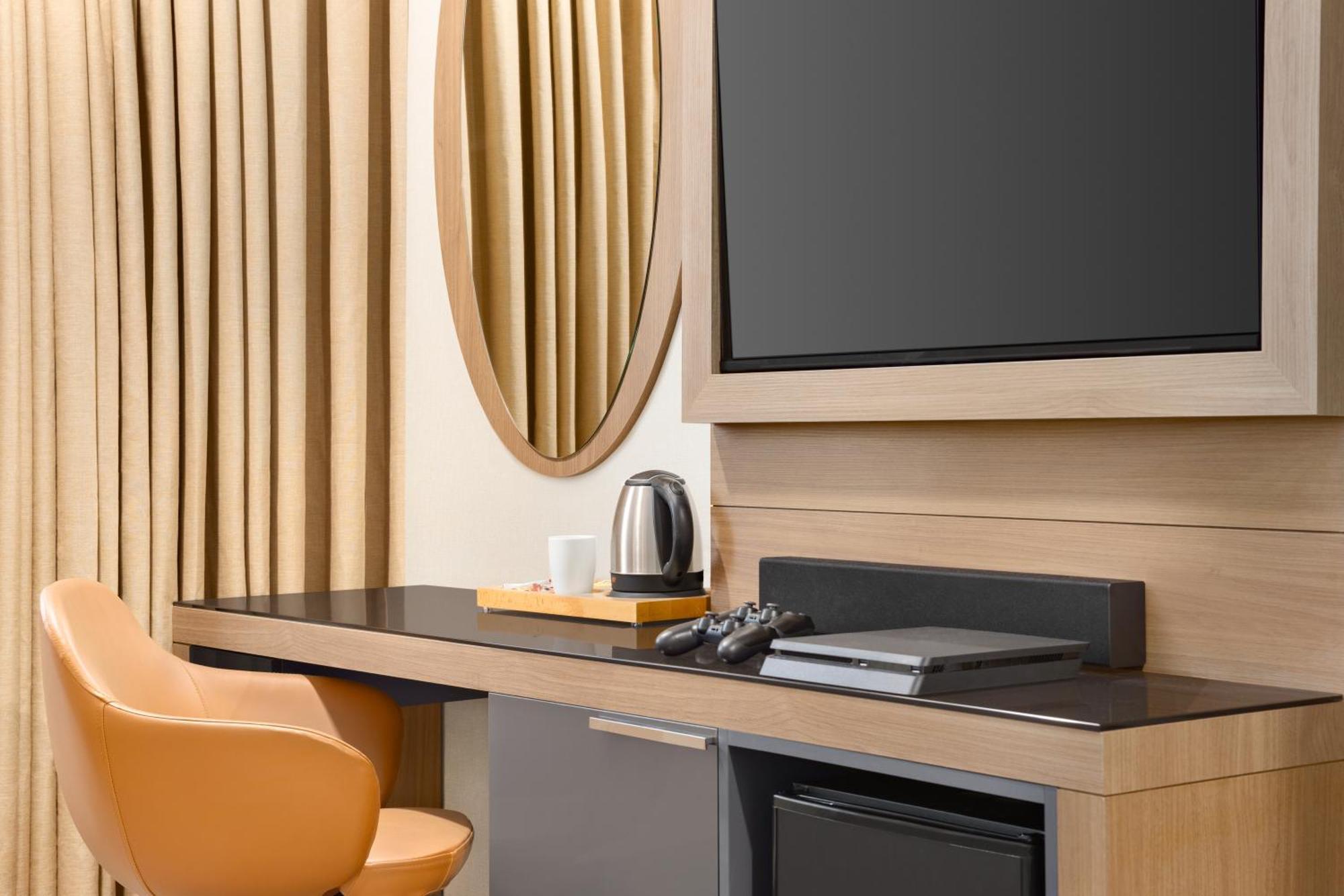 Tryp By Wyndham Istanbul Sisli Hotel Екстериор снимка