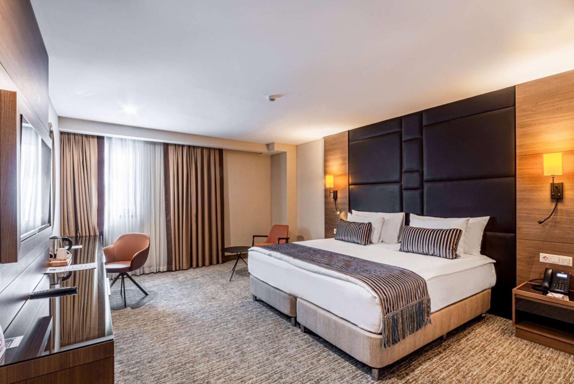Tryp By Wyndham Istanbul Sisli Hotel Екстериор снимка