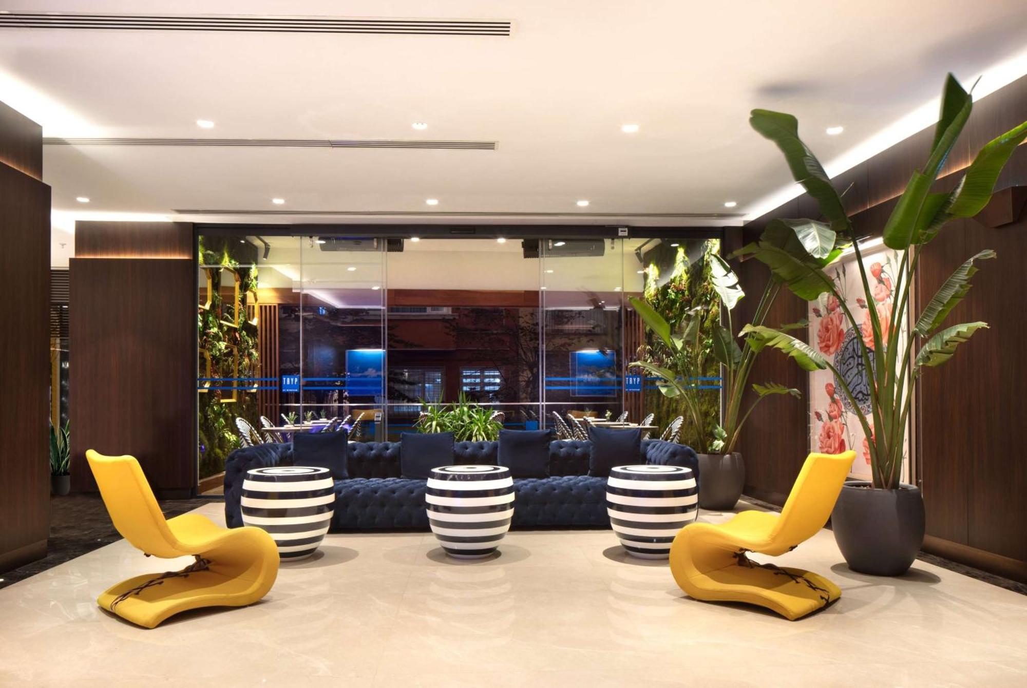 Tryp By Wyndham Istanbul Sisli Hotel Екстериор снимка