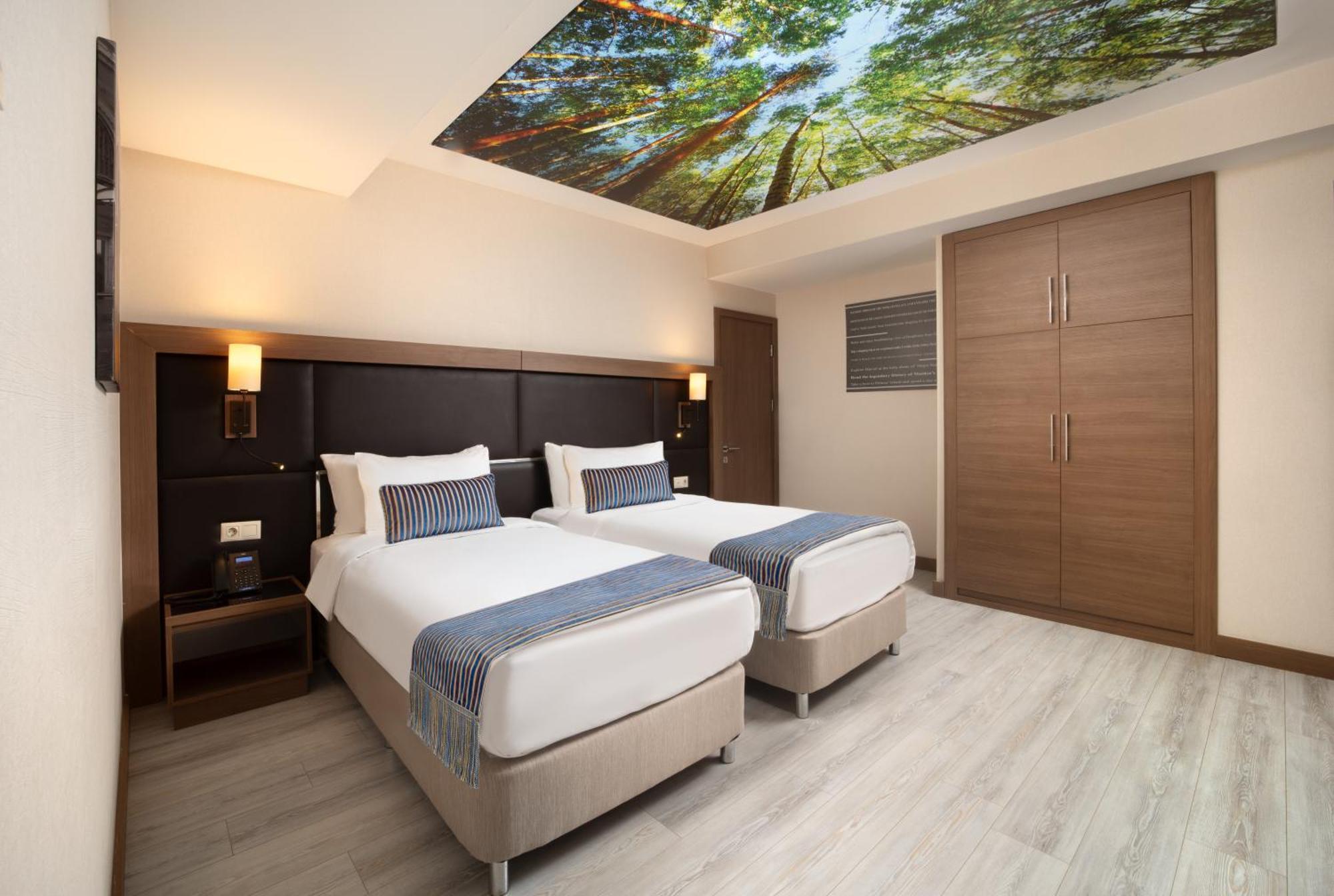 Tryp By Wyndham Istanbul Sisli Hotel Екстериор снимка