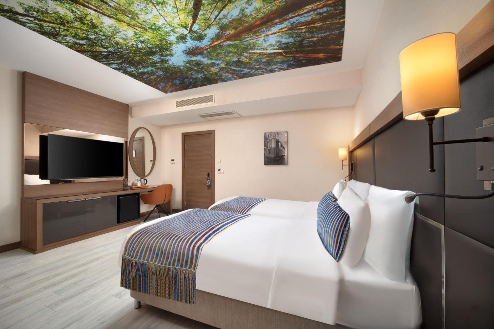 Tryp By Wyndham Istanbul Sisli Hotel Екстериор снимка
