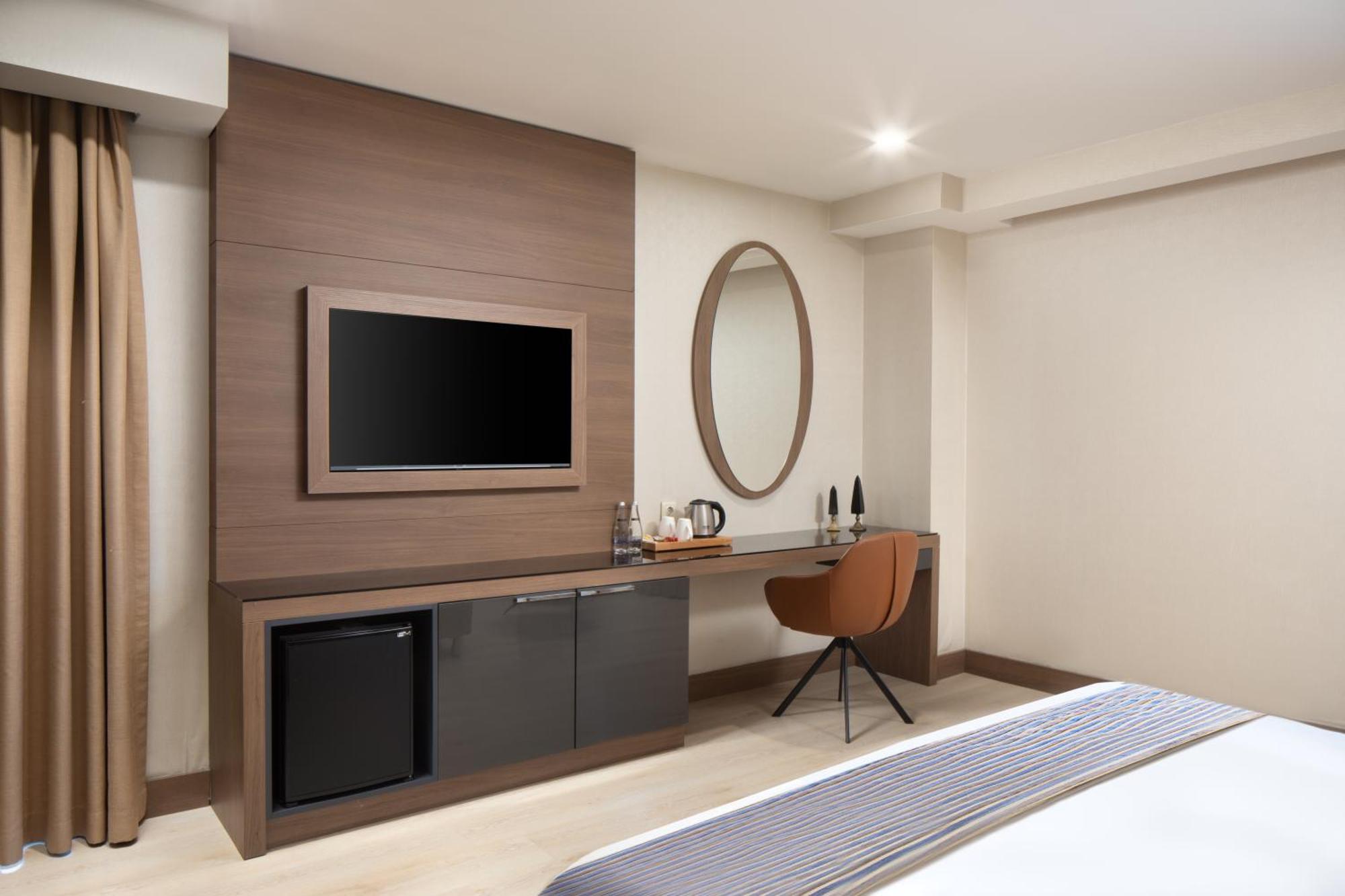 Tryp By Wyndham Istanbul Sisli Hotel Екстериор снимка