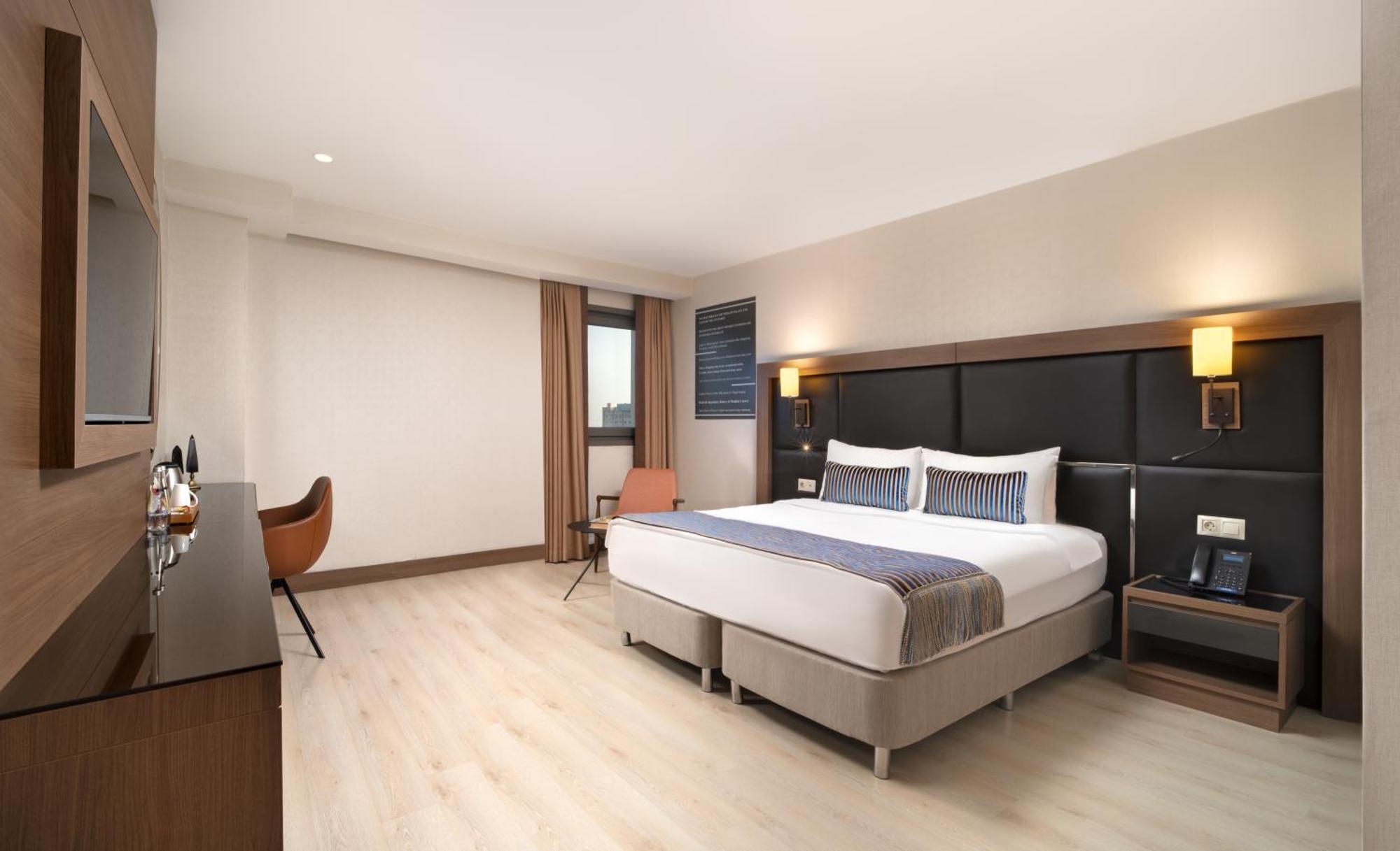 Tryp By Wyndham Istanbul Sisli Hotel Екстериор снимка