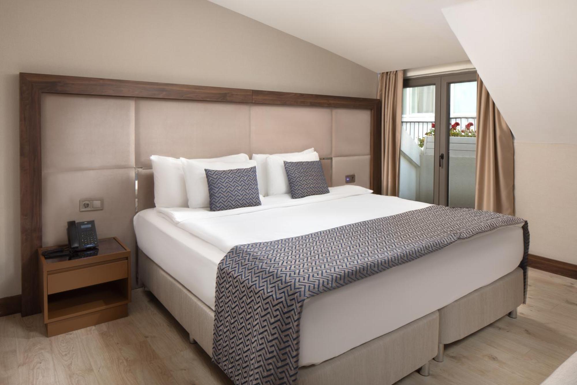 Tryp By Wyndham Istanbul Sisli Hotel Екстериор снимка