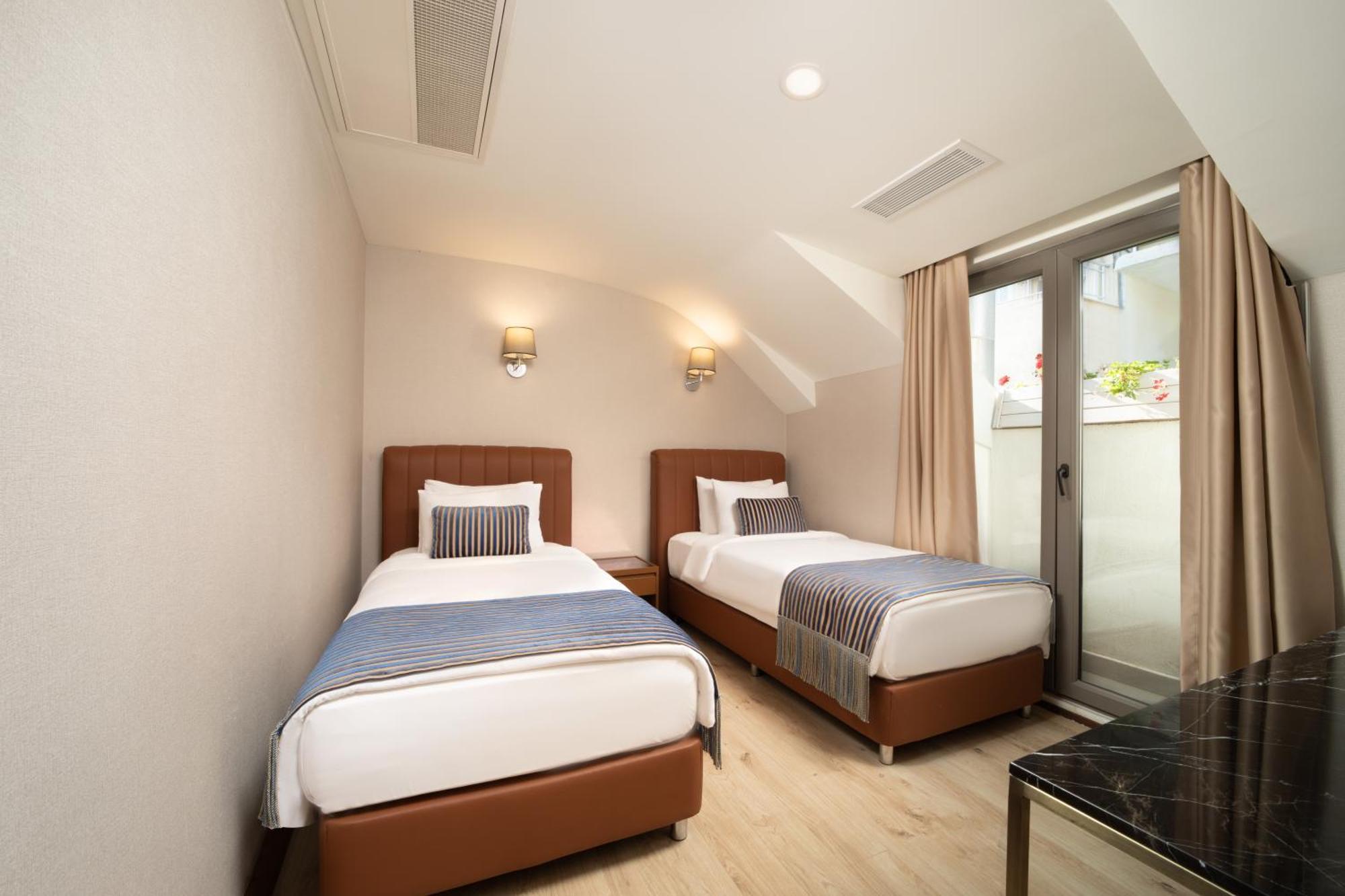 Tryp By Wyndham Istanbul Sisli Hotel Екстериор снимка